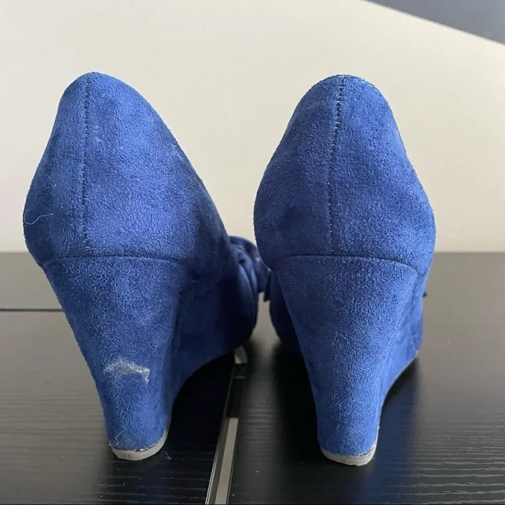 Mix No. 6 Olivia Blue Ruffle Toe Wedge Shoe, 9.5
